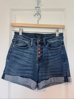 Judy Blue Medium Dark Wash High-Rise Button Fly Jean Shorts 90s Summer Vacation